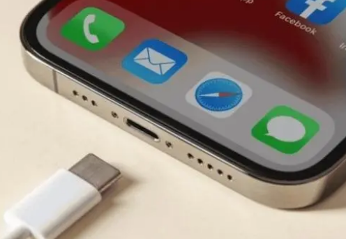 猇亭苹果15维修分享iPhone15改USB-C接口后能和安卓用户互借充电器吗